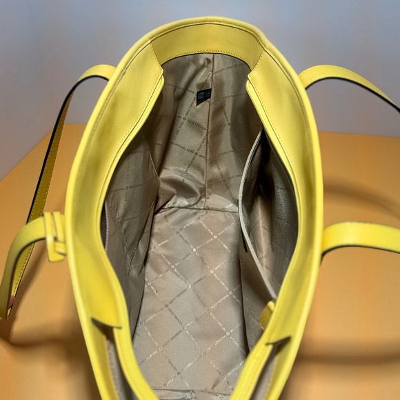 Michael Kors Canvas Bag~NWOT - Picture 4 of 11